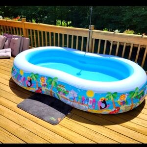 Inflatable Blue and White Kiddie Pool